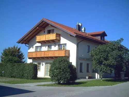 Pension Demmel, Bed & Breakfast Bruckmühl