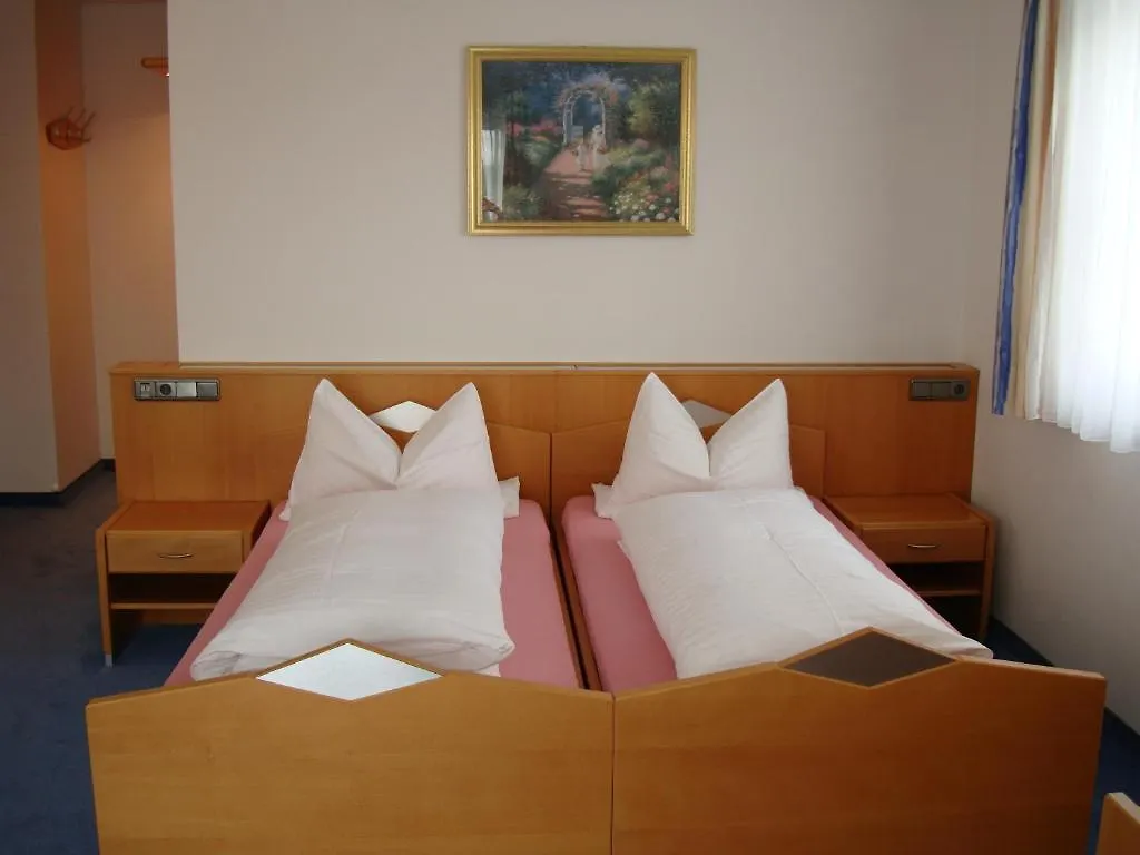Pension Demmel, Bed & Breakfast Bruckmühl
